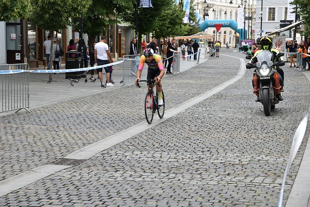 运动员以优 运动员以优